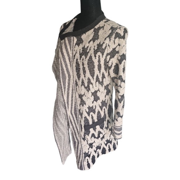 2/$20Lucky Brand - Geometric Aztec Pattern Waterfall Front Cardigan - Size Small - Picture 4 of 7